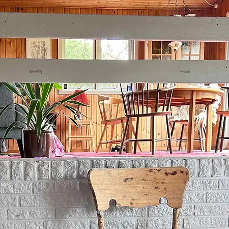 Holiday home Authentic 70s Summer House In Hou
